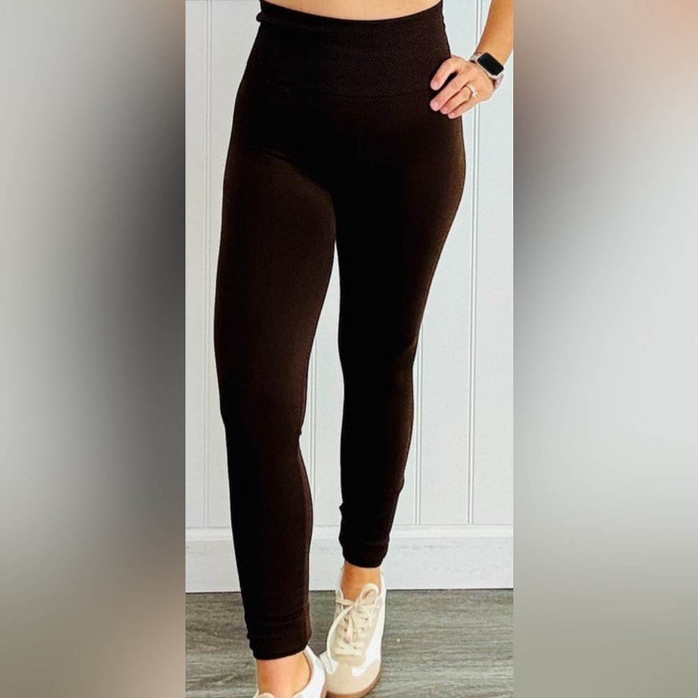 NWOT -New Mix High Waist Black Fleece Leggings Womans One Size Plus -RUNS SMALL